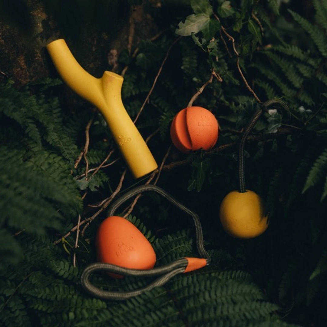 Beco Orange Rubber Slinger Ball