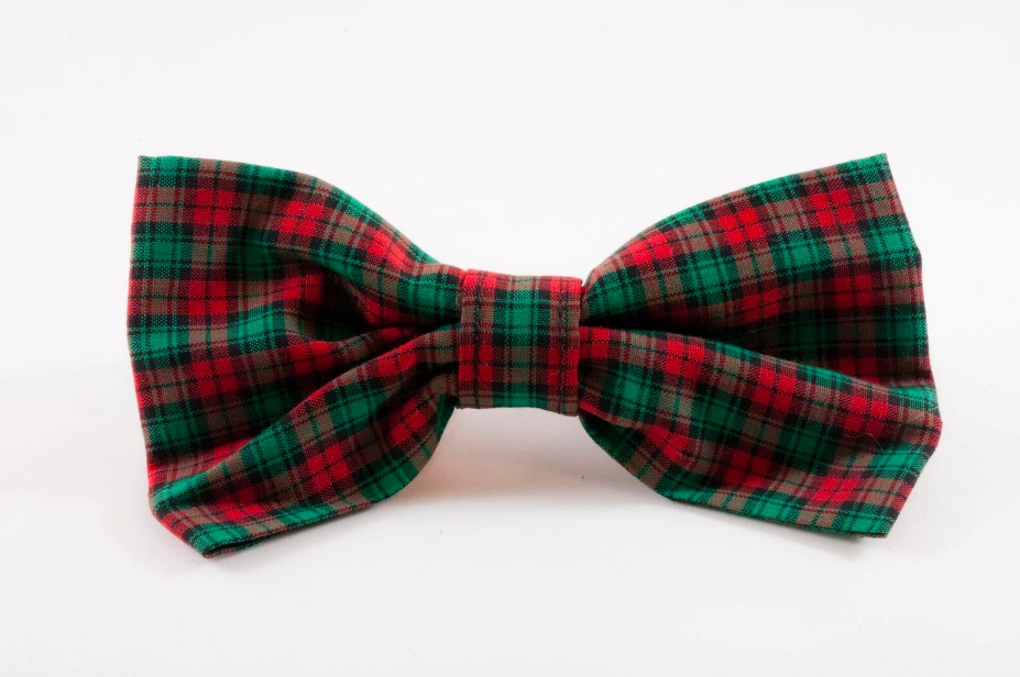 Classic Red and Green Christmas Plaid Bow Tie Dog Collar