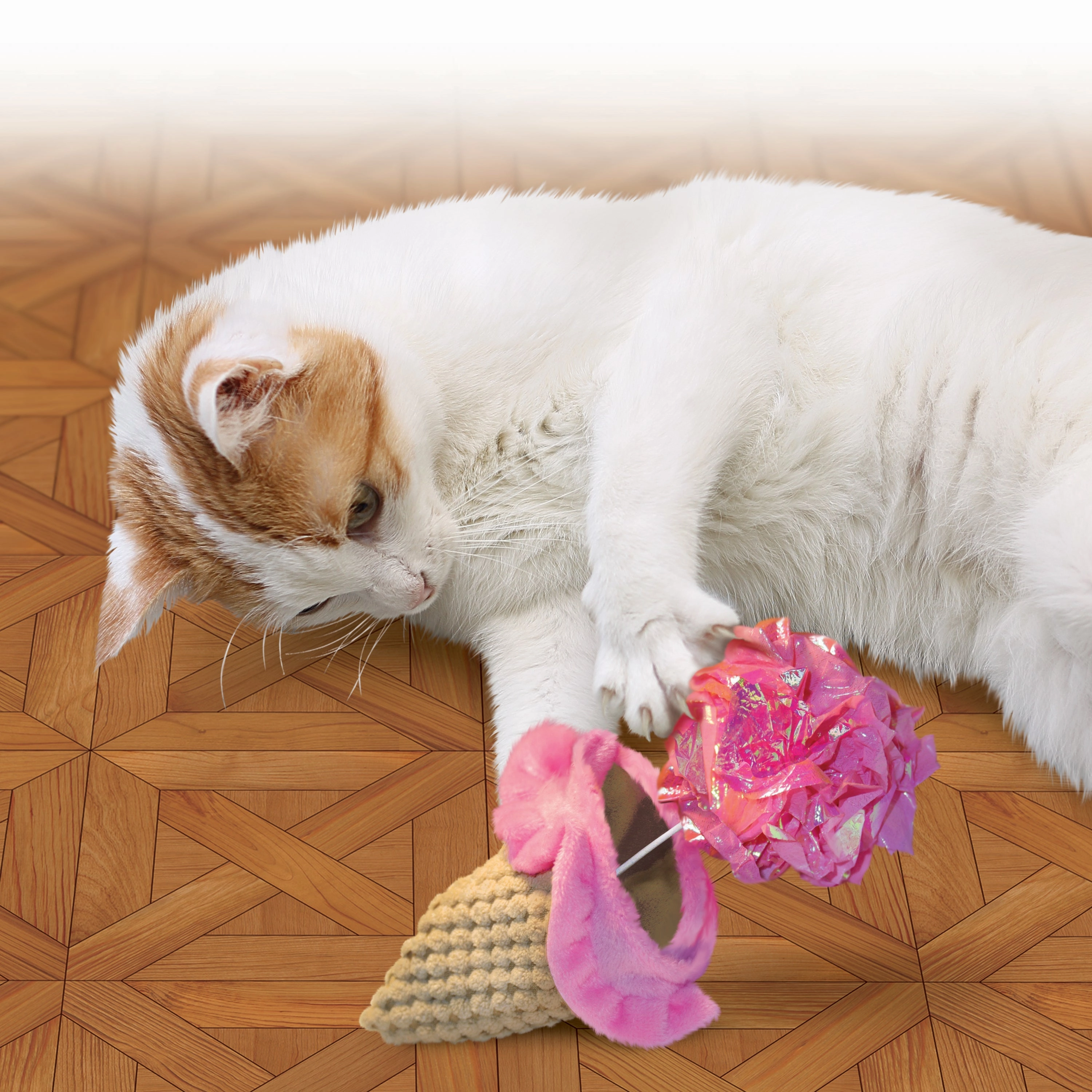 KONG Cracklez Scoopz Cat Toy
