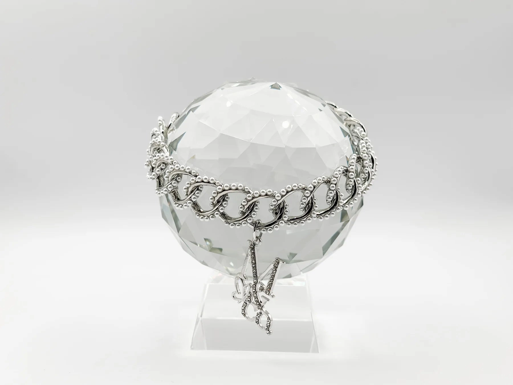 Runway Necklace: Pearlfection (Platinum Finish)